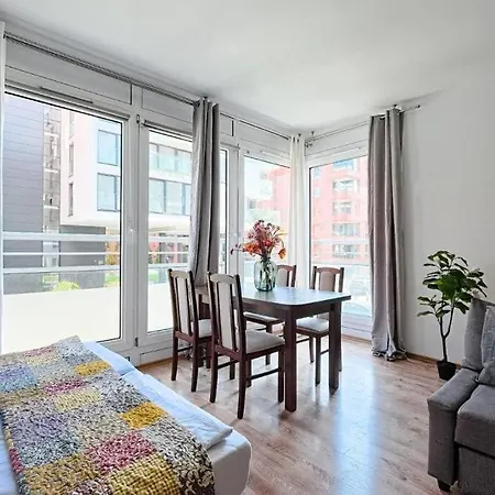 Urban Nest - Lakowa 60a * Gdańsk